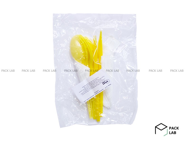 Набір №39: прилади жовті пластикові (виделка, ложка, ніж, зубочистка, серветка)